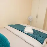 Evergreen Apartments- Flat 2