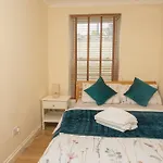 Evergreen Apartments- Flat 2
