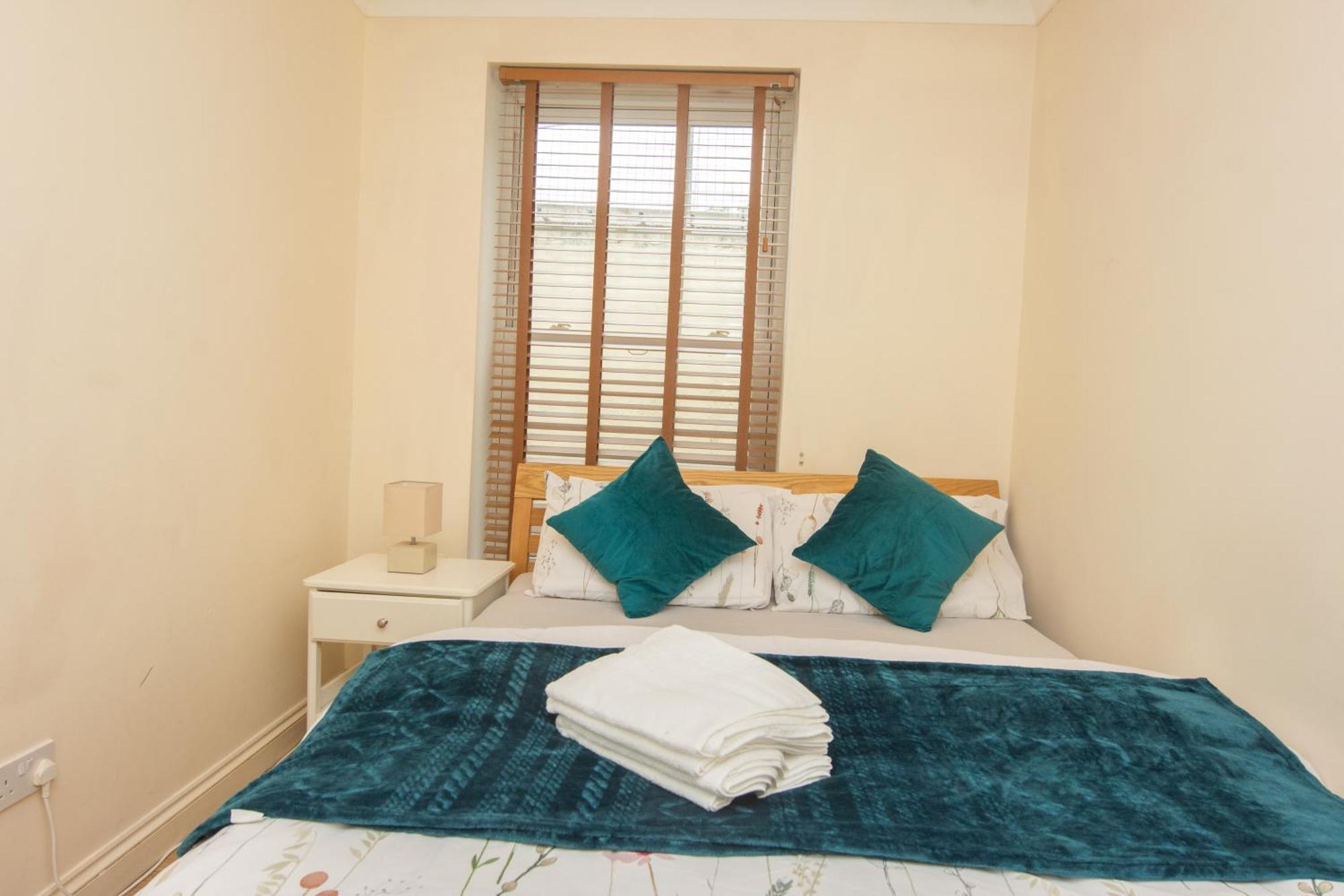 Evergreen Apartments- Flat 2 Appartement